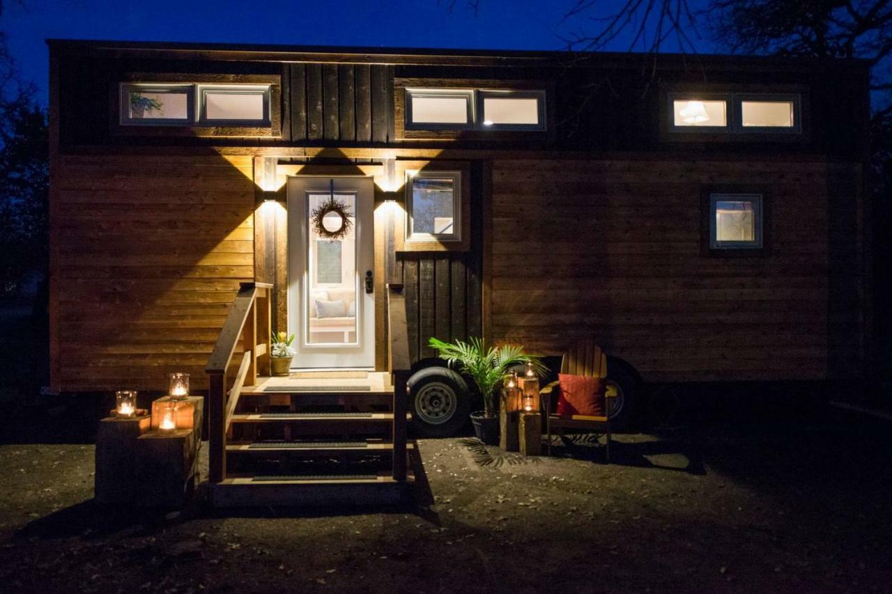 Montana Escape Elegant Tiny House In Waco Near Magnolia Villa Eksteriør billede