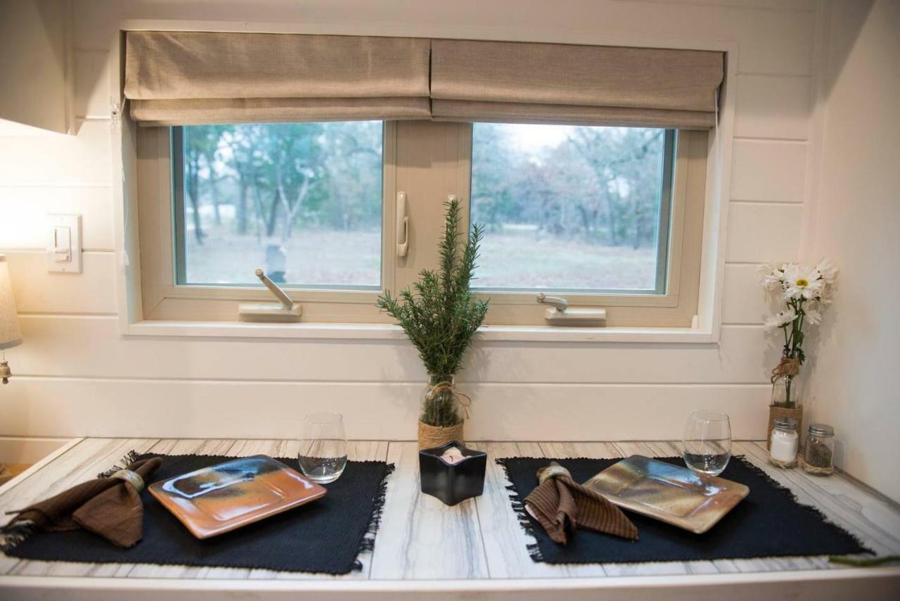 Montana Escape Elegant Tiny House In Waco Near Magnolia Villa Eksteriør billede