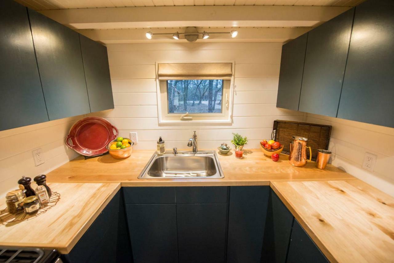 Montana Escape Elegant Tiny House In Waco Near Magnolia Villa Eksteriør billede